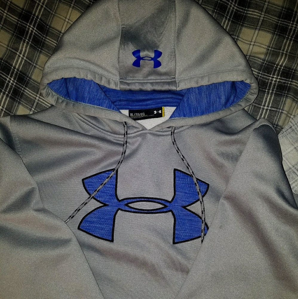 COPY - COPY - XL Under Armor Big Logo Storm1 Hoodi
